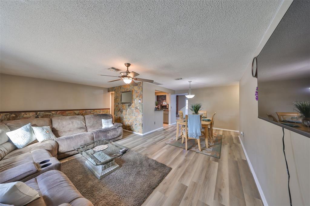 12341 79th Place Seminole, FL 33772 - Photo 7 of 60