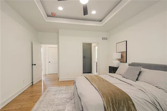 $1,039,950 | 2150 Northwest Scenic View Drive, Riverside, MO 64150