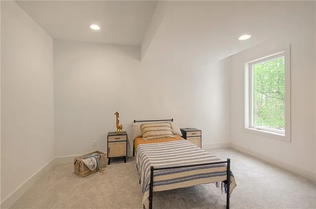 $1,039,950 | 2150 Northwest Scenic View Drive, Riverside, MO 64150