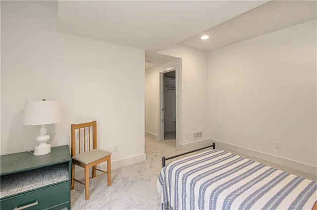 $1,039,950 | 2150 Northwest Scenic View Drive, Riverside, MO 64150