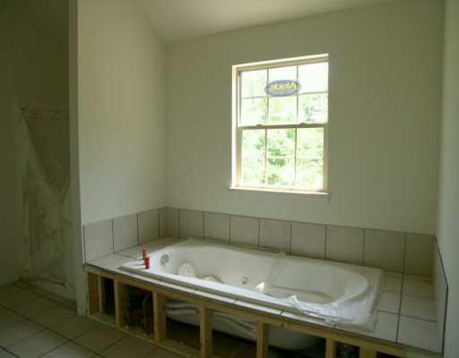 2325 Mcdevitt Road Franklin Park, PA 15143 - Photo 5 of 7 Master Bath/Spa.