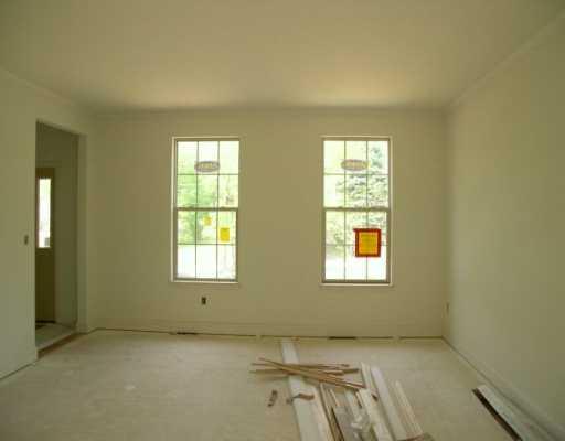 2325 Mcdevitt Road Franklin Park, PA 15143 - Photo 6 of 7 Living Room.