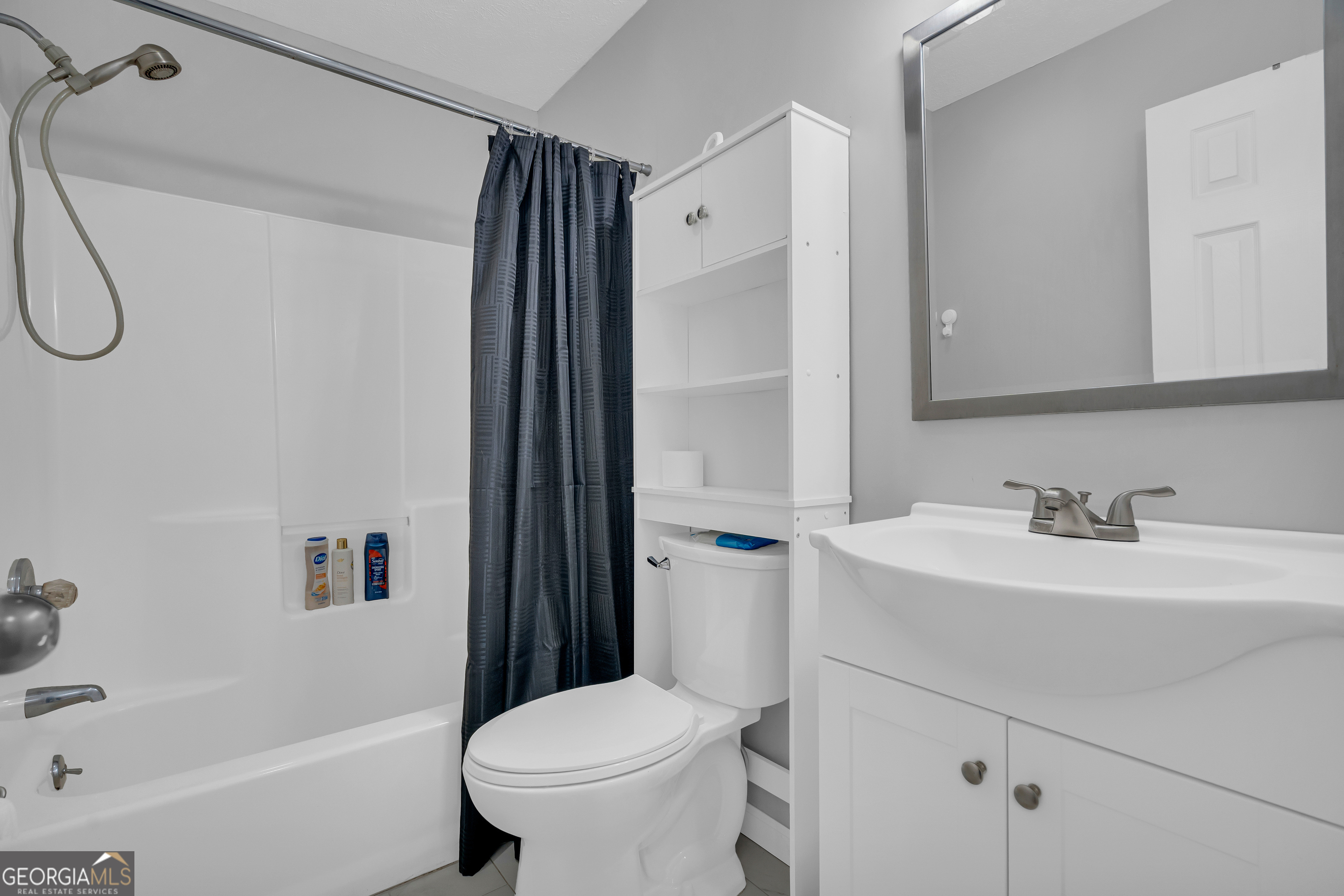 415 Ivory Drive Baldwin, GA 30511 - Photo 27 of 57 a bathroom with a sink toilet and shower