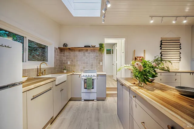 $525,000 | 875 Cazadero Highway, Cazadero, CA 95421