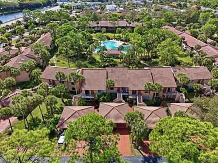 $450,000 | 3219 Horse Carriage Way, Unit 303, Naples, FL 34105