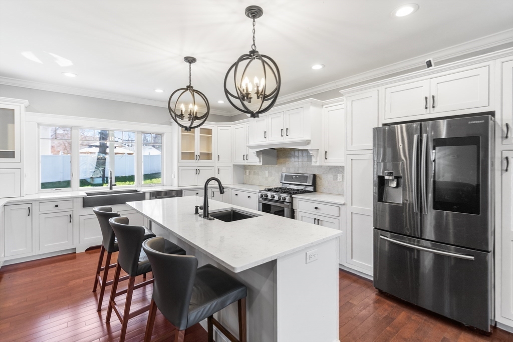 16 Chester Road North Reading, MA 01864 - Photo 1 of 39 Gallery Image 1