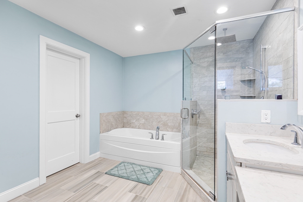 16 Chester Road North Reading, MA 01864 - Photo 18 of 39 Gallery Image 18