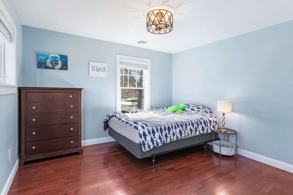 16 Chester Road North Reading, MA 01864 - Photo 20 of 39 Gallery Image 20
