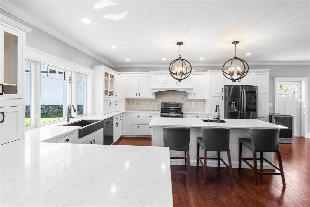 16 Chester Road North Reading, MA 01864 - Photo 2 of 39 Gallery Image 2