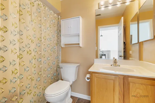 $310,000 | 1963 Gary Court, Unit C, Schaumburg, IL 60193