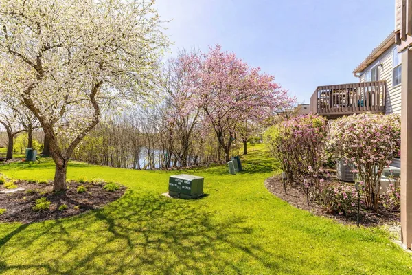 $310,000 | 1963 Gary Court, Unit C, Schaumburg, IL 60193