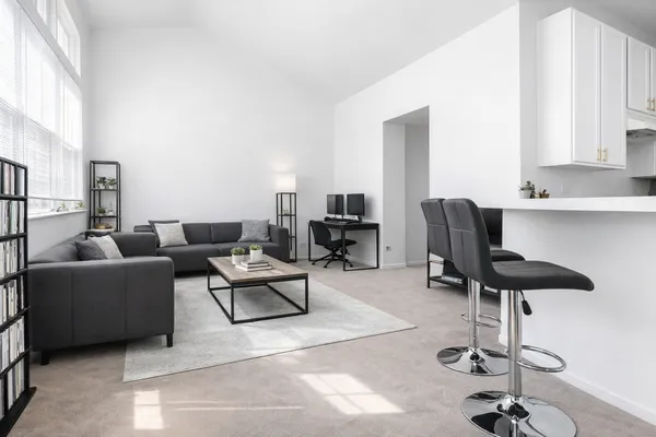 $310,000 | 1963 Gary Court, Unit C, Schaumburg, IL 60193