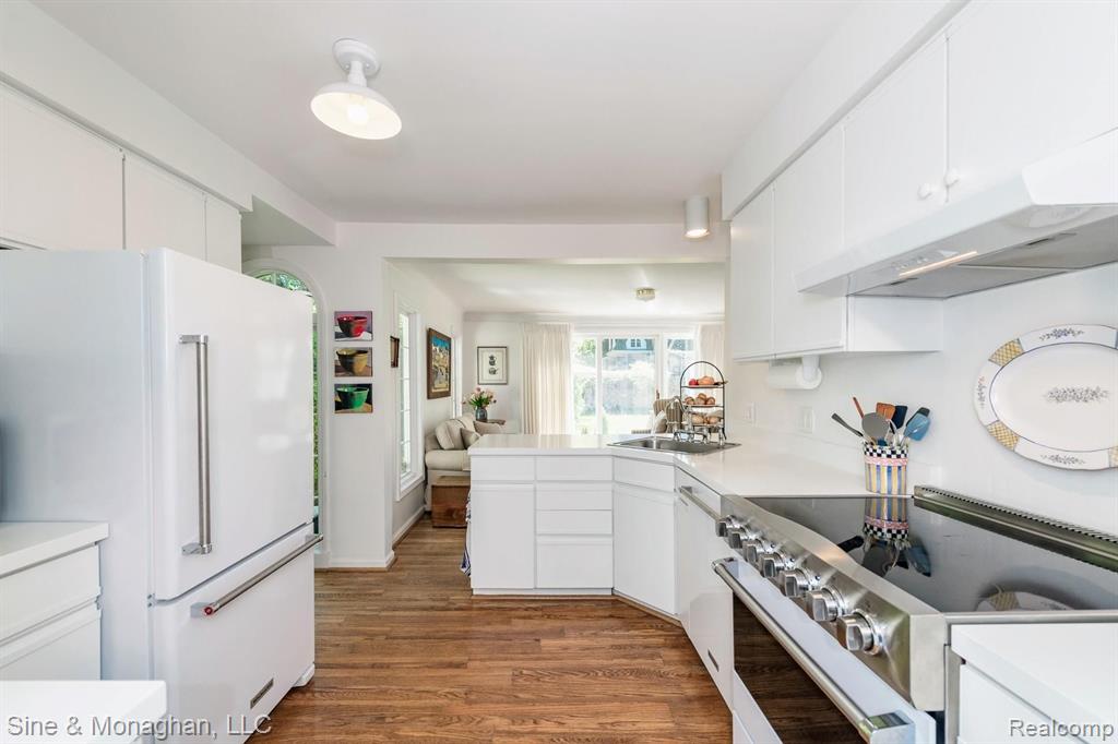 203 Moran Road Grosse Pointe Farms, MI 48236 - Photo 8 of 56