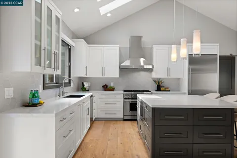 $3,650,000 | 17 Canary Court, Danville, CA 94526