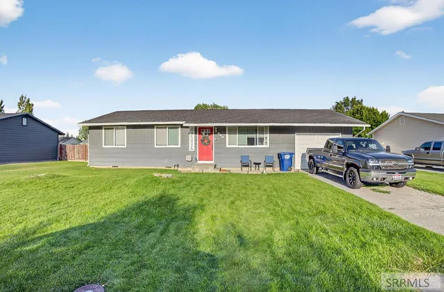 $316,000 | 300 North Farnsworth Drive, Idaho Falls, ID 83401