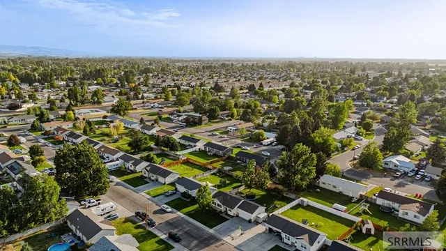 $316,000 | 300 North Farnsworth Drive, Idaho Falls, ID 83401