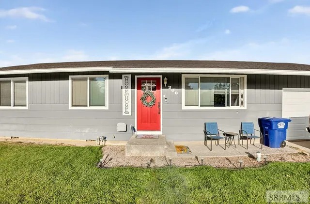 $316,000 | 300 North Farnsworth Drive, Idaho Falls, ID 83401