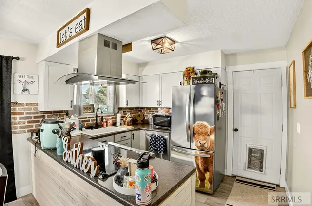 $316,000 | 300 North Farnsworth Drive, Idaho Falls, ID 83401