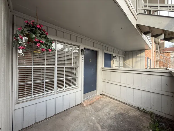 $1,025 | 2250 Bering Drive, Unit 47, Houston, TX 77057