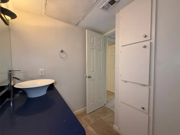 $1,025 | 2250 Bering Drive, Unit 47, Houston, TX 77057