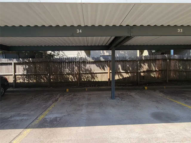 $1,050 | 2250 Bering Drive, Unit 47, Houston, TX 77057