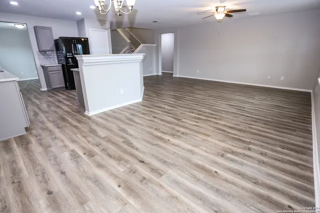 $1,895 | 320 Gatewood Cliff, Cibolo, TX 78108