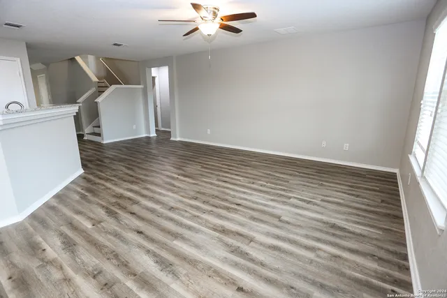 $1,895 | 320 Gatewood Cliff, Cibolo, TX 78108