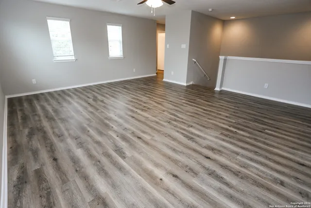 $1,895 | 320 Gatewood Cliff, Cibolo, TX 78108