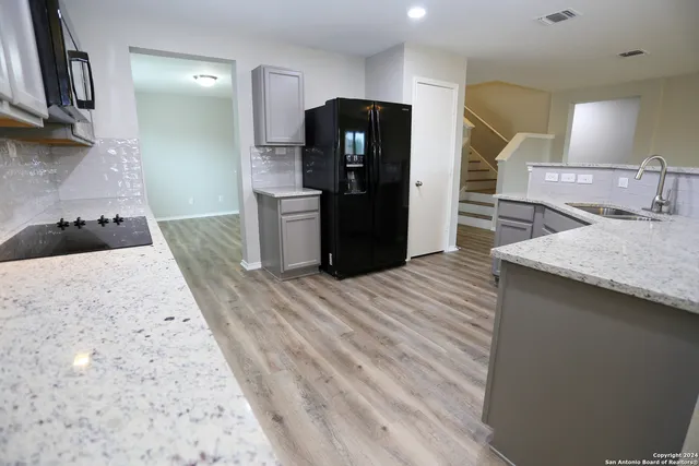 $1,895 | 320 Gatewood Cliff, Cibolo, TX 78108