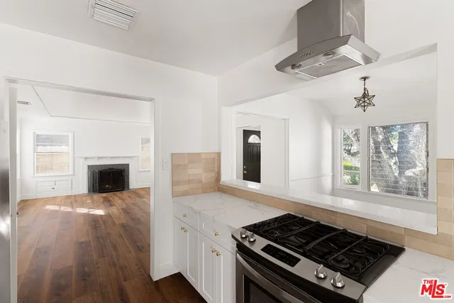 $1,095,000 | 2312 Oliveras Avenue, Altadena, CA 91001