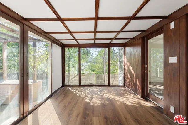 $1,095,000 | 2312 Oliveras Avenue, Altadena, CA 91001