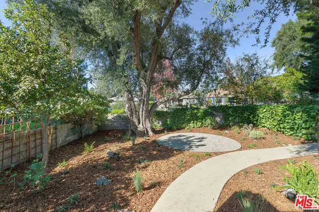 $1,095,000 | 2312 Oliveras Avenue, Altadena, CA 91001