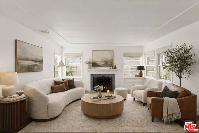 $1,095,000 | 2312 Oliveras Avenue, Altadena, CA 91001