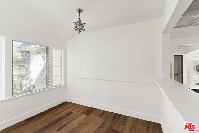 $1,095,000 | 2312 Oliveras Avenue, Altadena, CA 91001