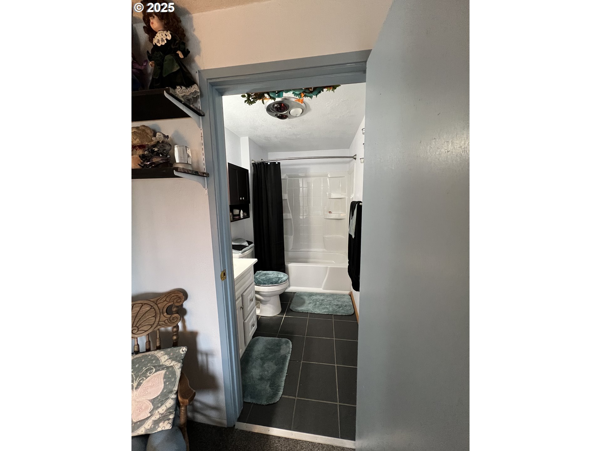 304 Hillcrest Drive John Day, OR 97845 - Photo 12 of 38 a living room with furniture and floor to ceiling window