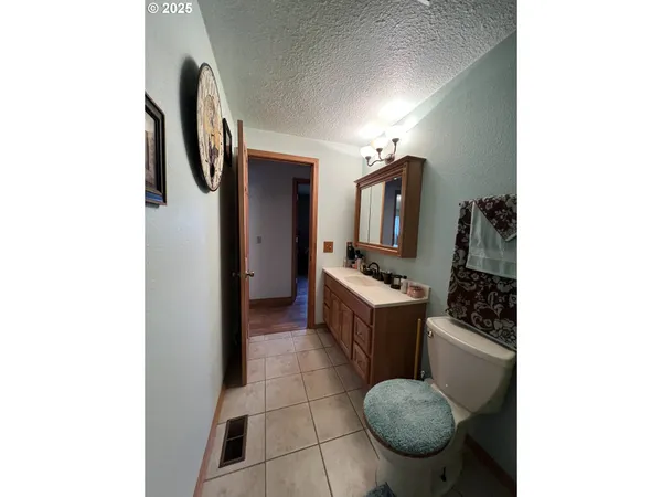 $285,000 | 304 Hillcrest Drive, John Day, OR 97845