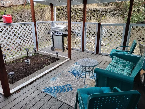 $285,000 | 304 Hillcrest Drive, John Day, OR 97845