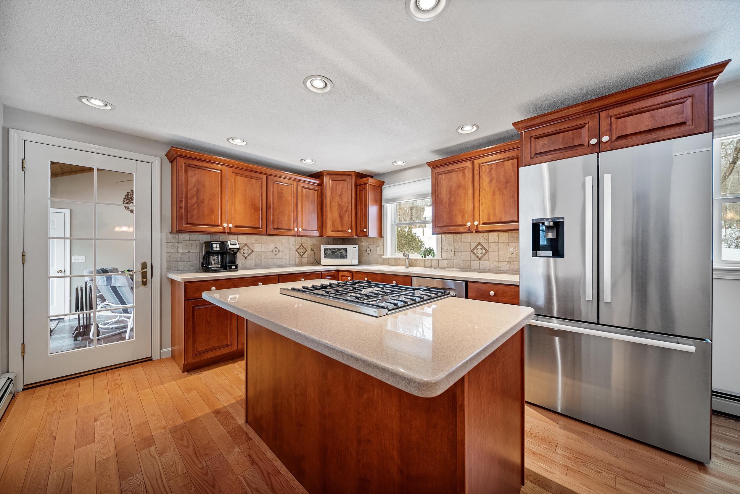 1285 Smyth Road Hooksett, NH 03106 - Photo 2 of 34