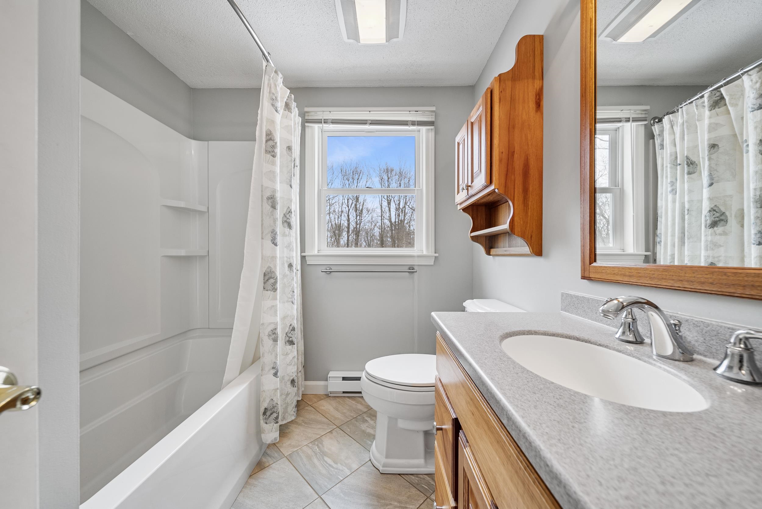 1285 Smyth Road Hooksett, NH 03106 - Photo 10 of 34