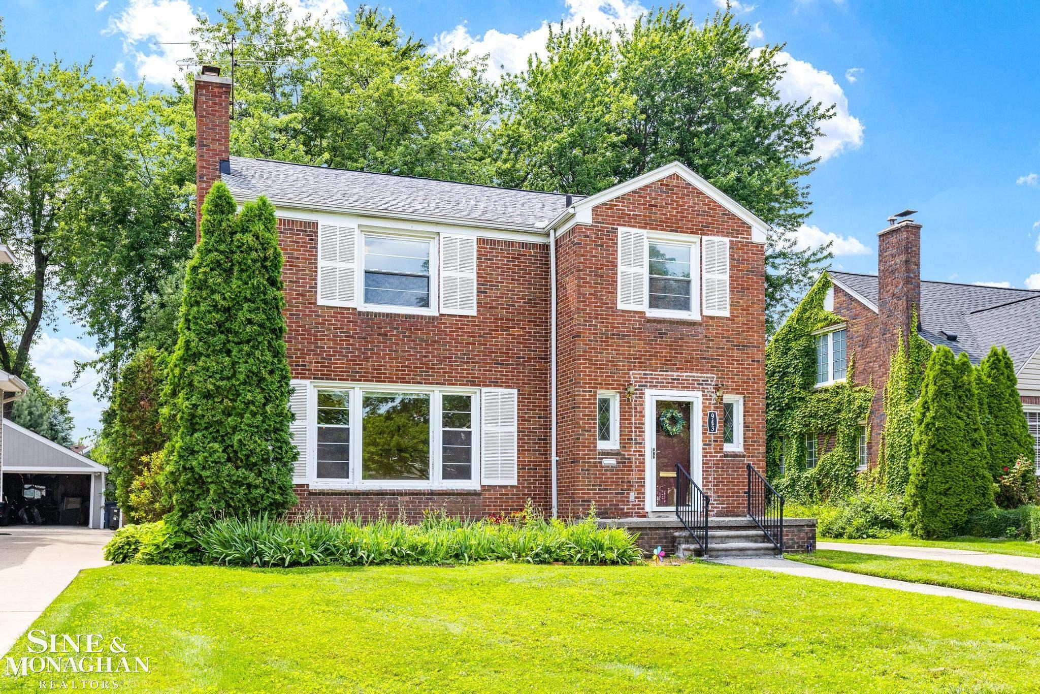 943 Washington Road Grosse Pointe, MI 48230 - Photo 2 of 41