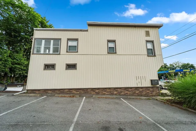 $1,600 | 3212 East Main Street, Unit 1, Endwell, NY 13760