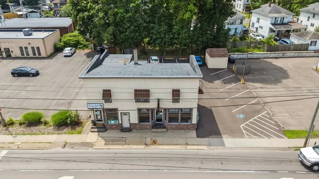 $1,600 | 3212 East Main Street, Unit 1, Endwell, NY 13760