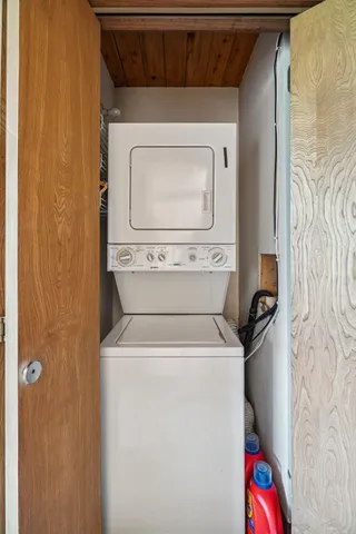 $240,000 | 104 Deer Run Road, Unit 13, Brownsville, VT 05037