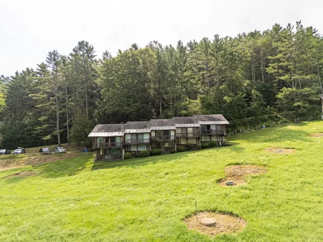 $240,000 | 104 Deer Run Road, Unit 13, Brownsville, VT 05037