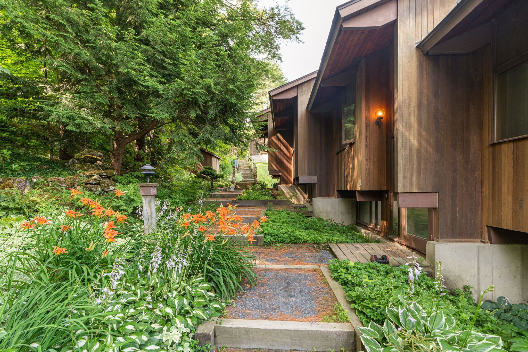 104 Deer Run Road, Unit 13 Brownsville, VT 05037 - Photo 4 of 34