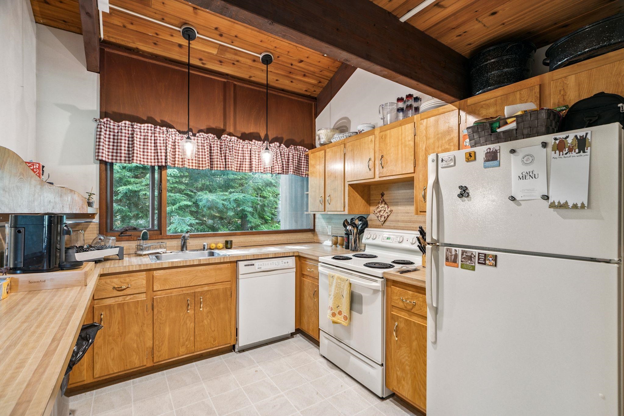 104 Deer Run Road, Unit 13 Brownsville, VT 05037 - Photo 7 of 34