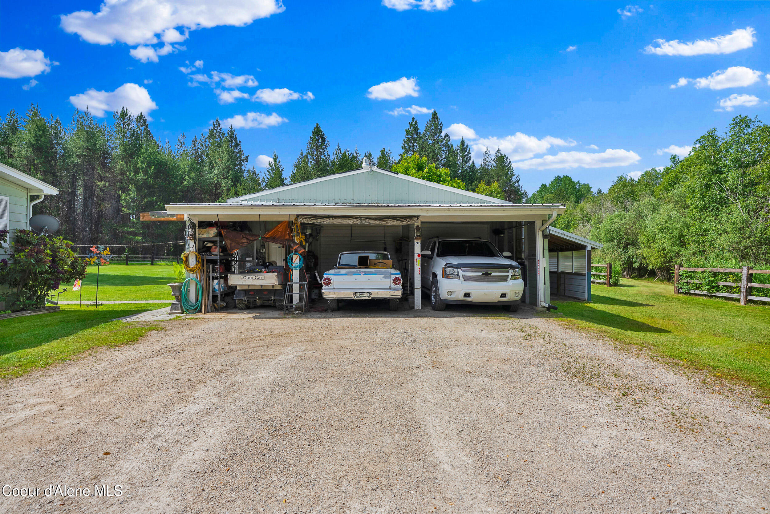 443 Herrmann Lake Road Sagle, ID 83860 - Photo 27 of 47 37 - Herrmann Lake garage front