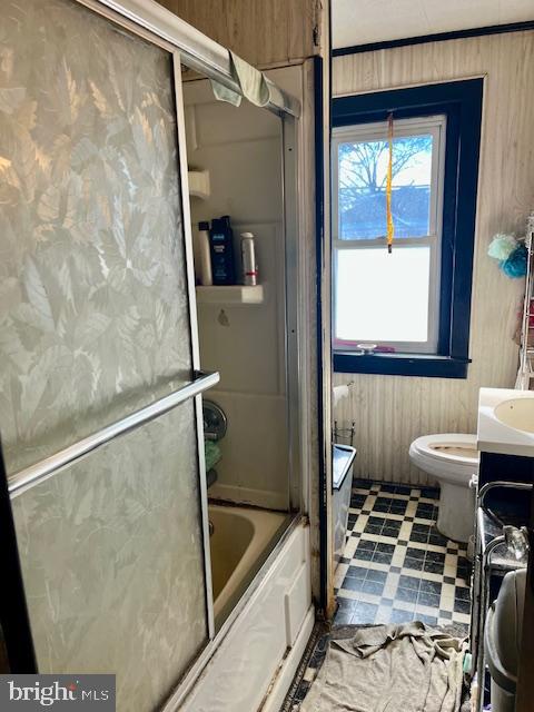 131 East Elm Street Reading, PA 19607 - Photo 6 of 9 a bathroom with a bathtub and a shower