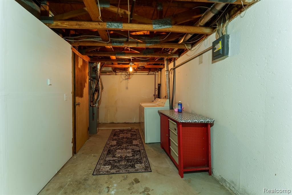 264 1st Street Rochester, MI 48307 - Photo 17 of 21 Gallery Image 17