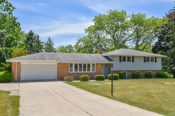 $439,900 | 3540 Goetz Drive, Brookfield, WI 53005